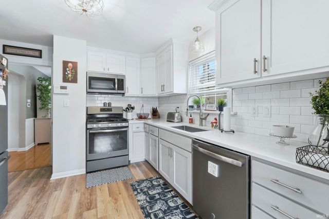 1216 Maxine Drive, Fort Wayne, IN 46807