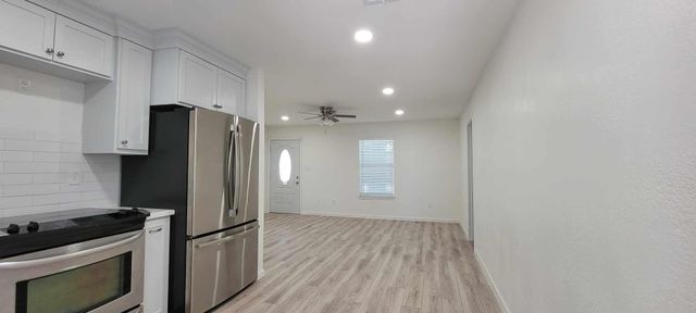 7409 Valeda Drive, Deer Park, TX 77536