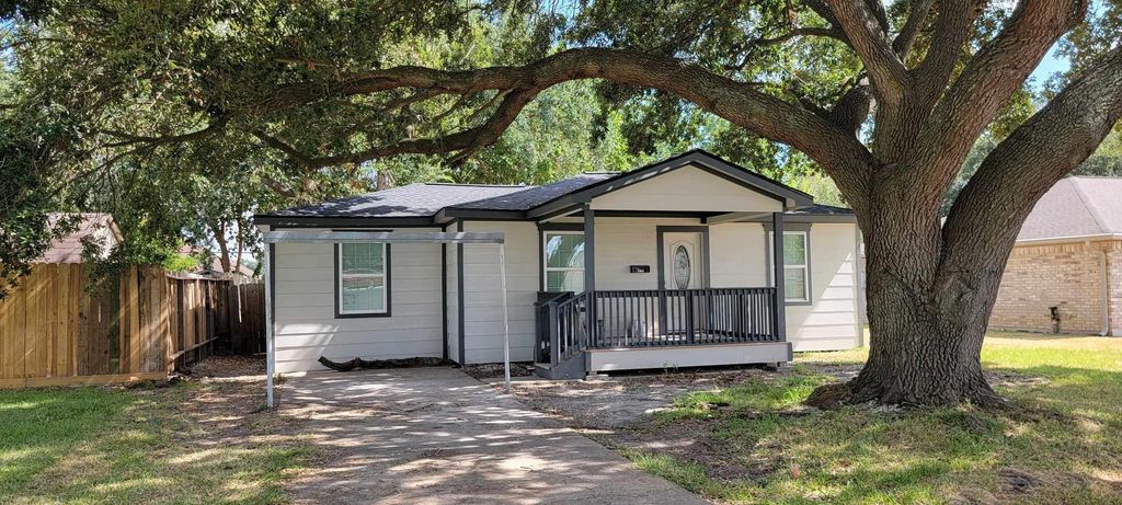7409 Valeda Drive, Deer Park, TX 77536
