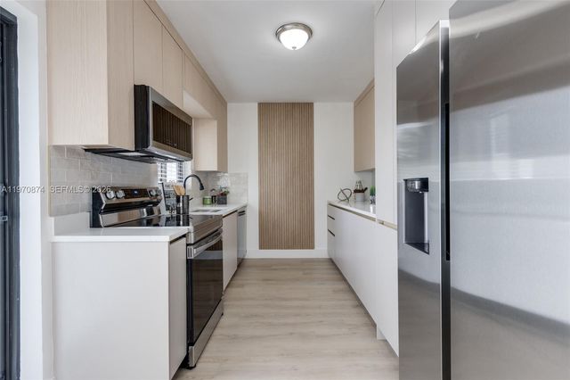 16049 NE 9th PL, North Miami Beach, FL 33162