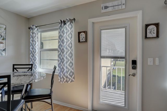 32 Pine Arbor Lane 205, Vero Beach, FL 32962