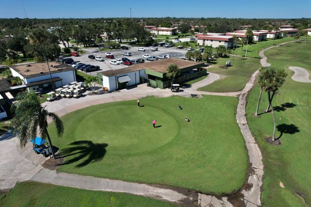 32 Pine Arbor Lane 205, Vero Beach, FL 32962