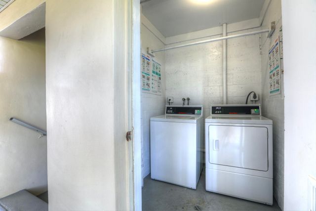 32 Pine Arbor Lane 205, Vero Beach, FL 32962
