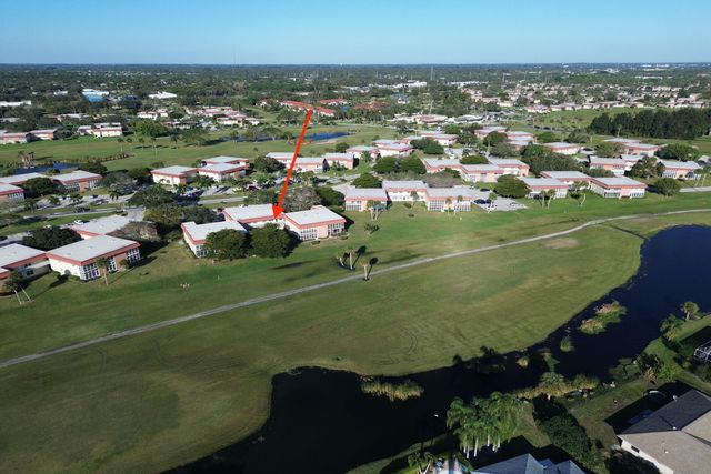 32 Pine Arbor Lane 205, Vero Beach, FL 32962