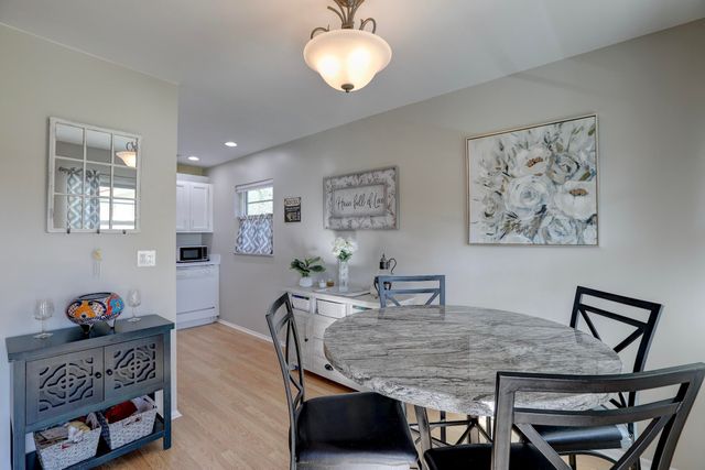32 Pine Arbor Lane 205, Vero Beach, FL 32962