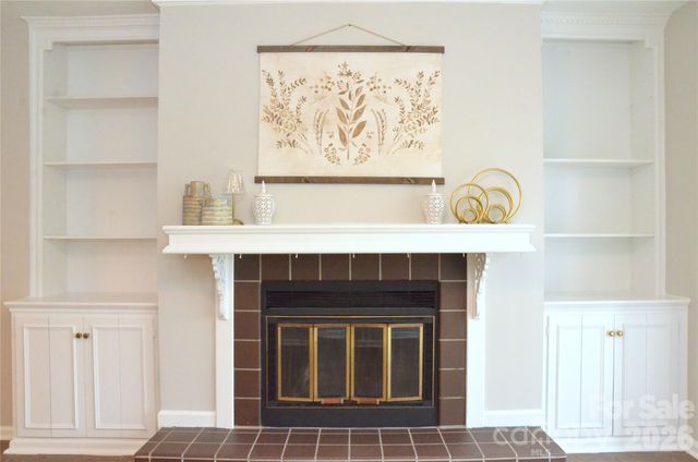 9041 J M Keynes Drive, Charlotte, NC 28262