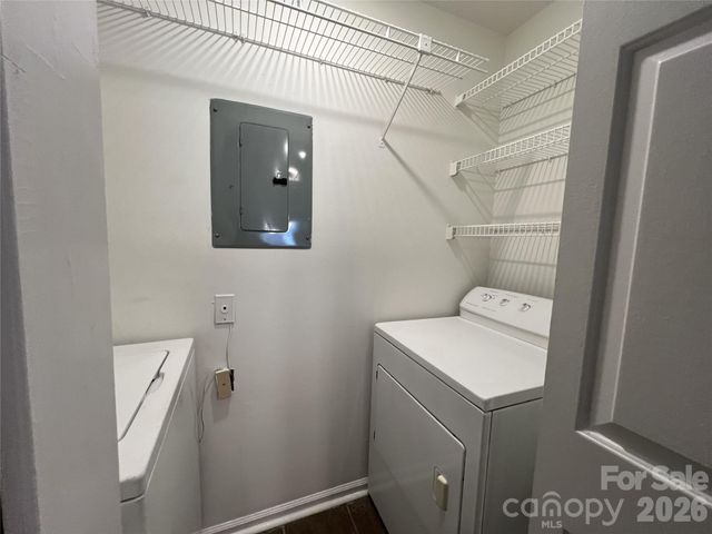 9041 J M Keynes Drive, Charlotte, NC 28262