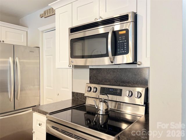 9041 J M Keynes Drive, Charlotte, NC 28262