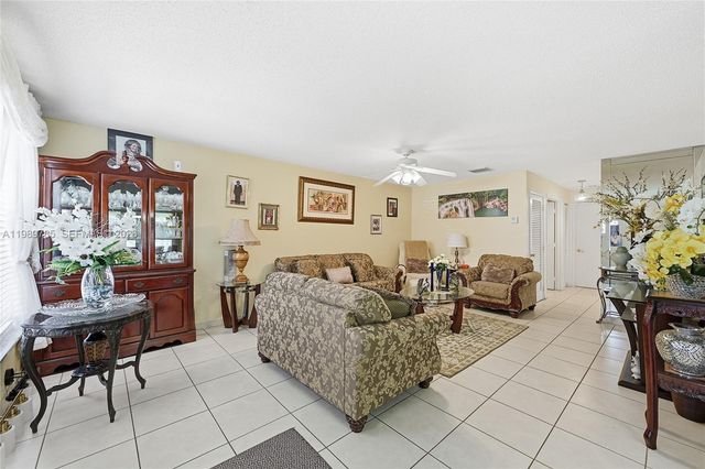 8431 NW 12th St D68, Plantation, FL 33322
