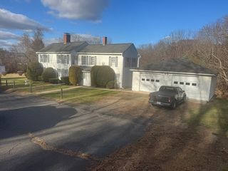 340 Pendleton Avenue, Chicopee, MA 01020