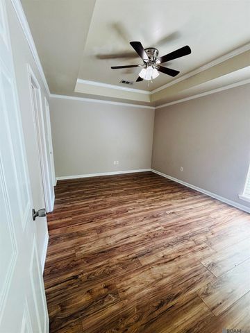 25418 Homestead Dr, Denham Springs, LA 70726