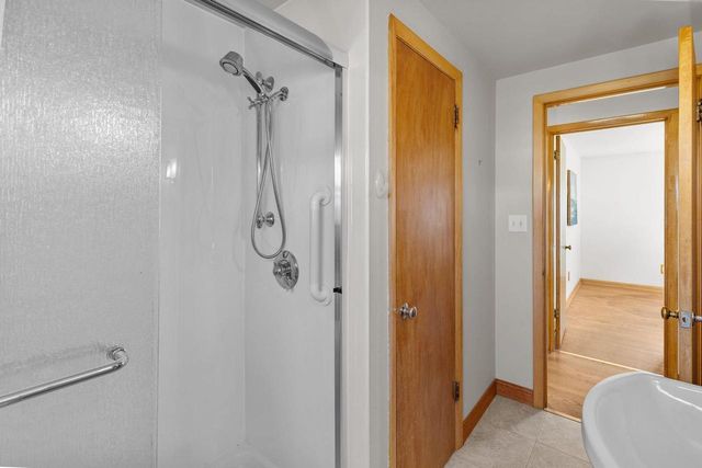 125 W CECIL STREET, Neenah, WI 54956