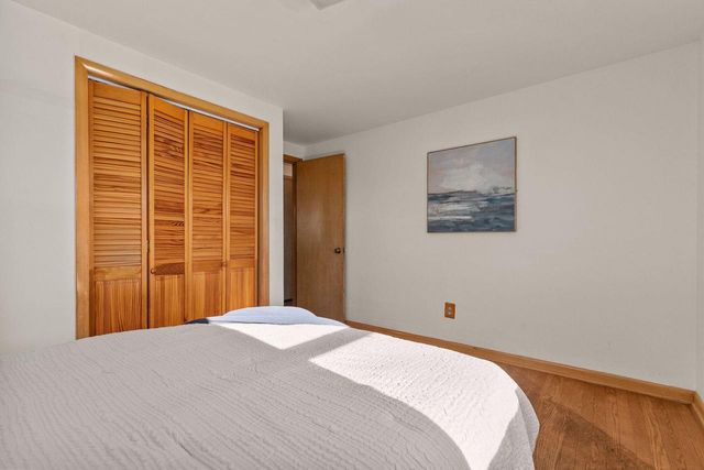 125 W CECIL STREET, Neenah, WI 54956