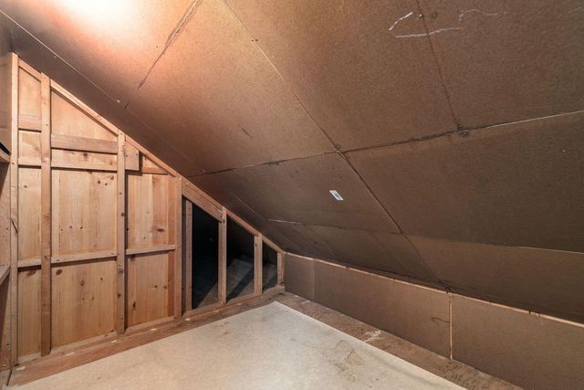 125 W CECIL STREET, Neenah, WI 54956