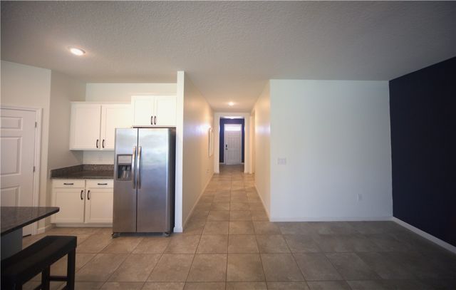2577 Crowned Eagle Circle SW, Vero Beach, FL 32962