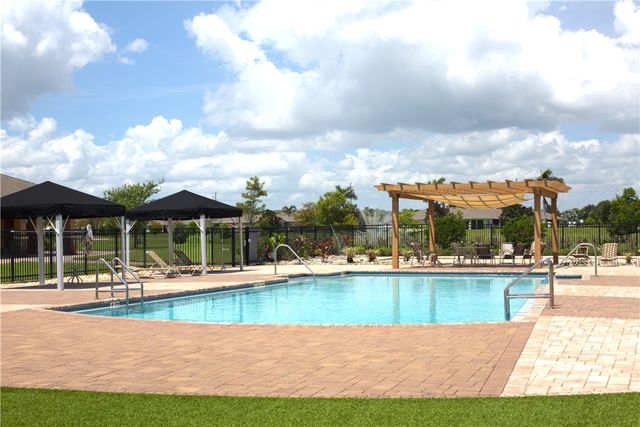 2577 Crowned Eagle Circle SW, Vero Beach, FL 32962