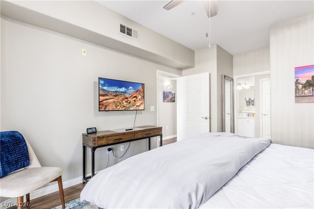 7189 South Durango Drive 102, Las Vegas, NV 89113