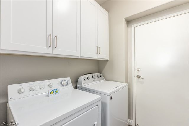 7189 South Durango Drive 102, Las Vegas, NV 89113