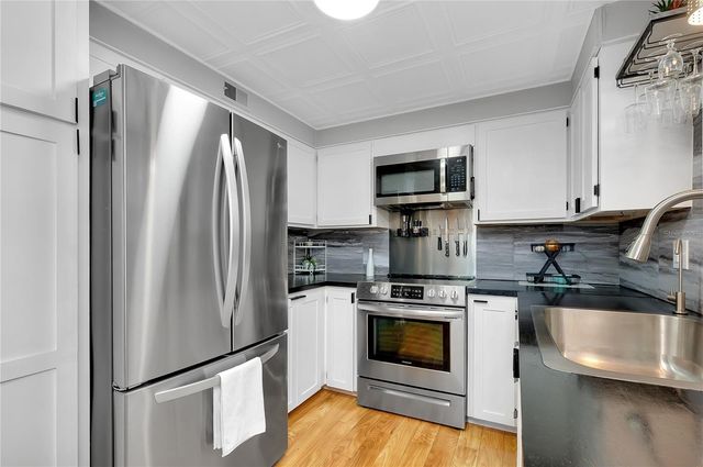 214 ROMA ROAD, Venice, FL 34285