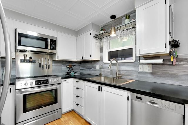 214 ROMA ROAD, Venice, FL 34285