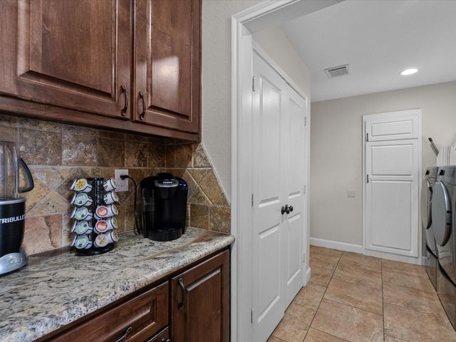 1613 S Hood Street, Alvin, TX 77511