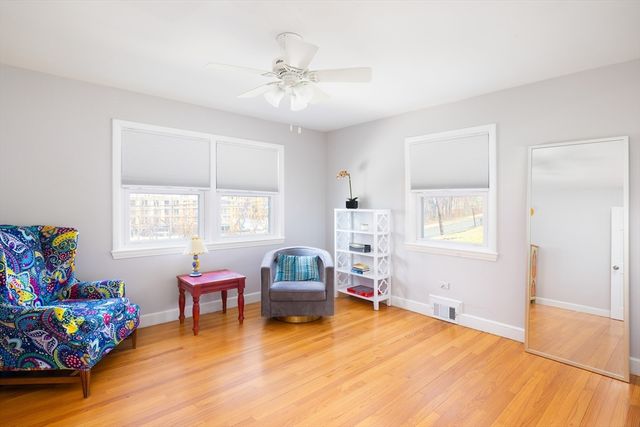 326 Austin St, Newton, MA 02465