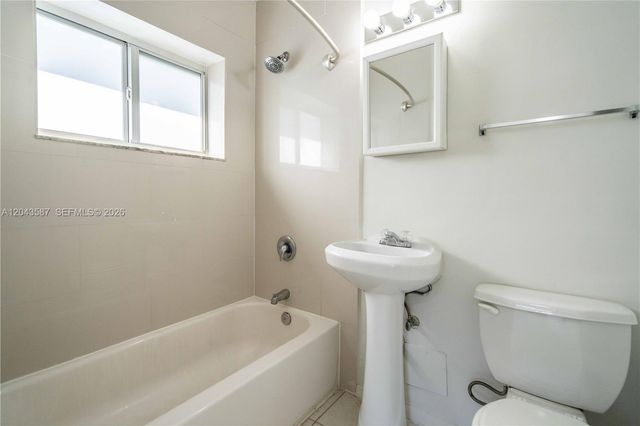 666 NE 80th St 6, Miami, FL 33138