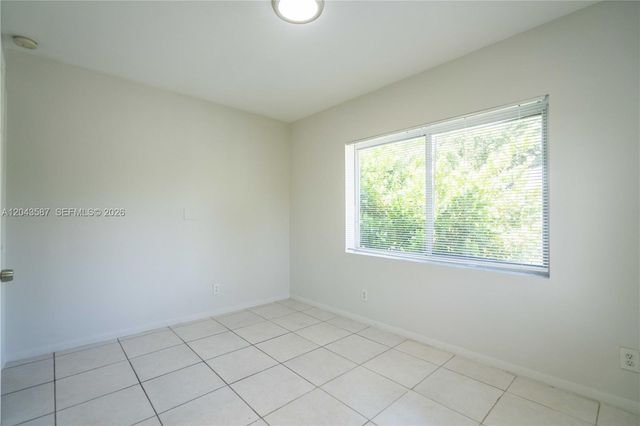 666 NE 80th St 6, Miami, FL 33138