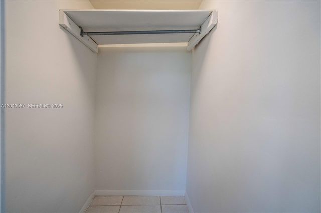 666 NE 80th St 6, Miami, FL 33138