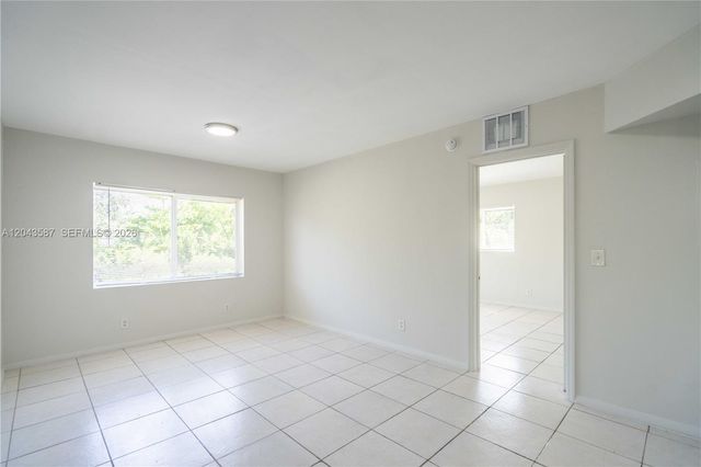 666 NE 80th St 6, Miami, FL 33138
