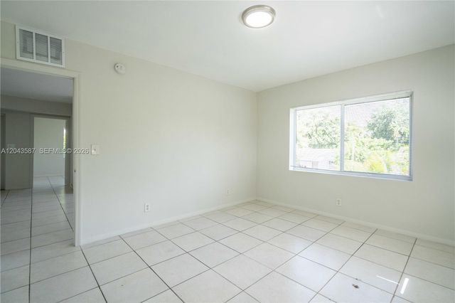 666 NE 80th St 6, Miami, FL 33138