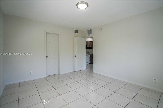 666 NE 80th St 6, Miami, FL 33138