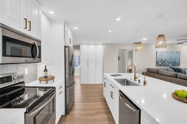 1369 GILLESPIE DRIVE N, Palm Harbor, FL 34684