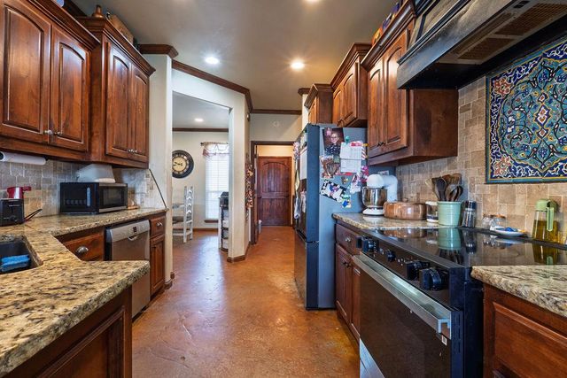 33705 Waco Road, Shawnee, OK 74801