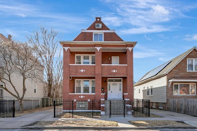 8518 S Marquette Avenue, Chicago, IL 60617