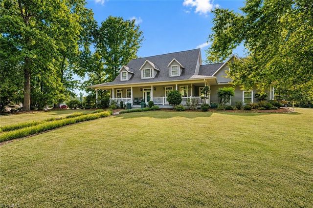 208 Monk Court, North Wilkesboro, NC 28659