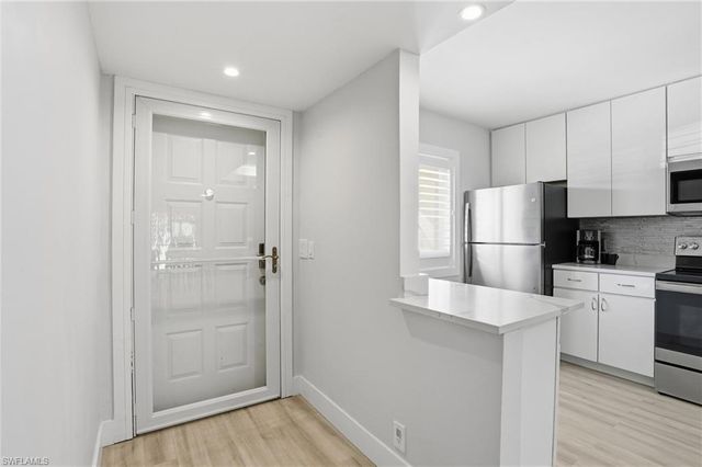 7797 Esmeralda WAY # K102, Naples, FL 34109