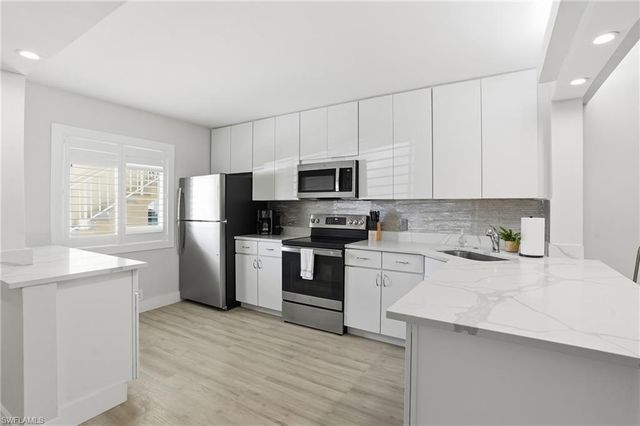 7797 Esmeralda WAY # K102, Naples, FL 34109