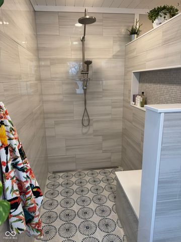 5776 Gyrfalcon Place, Carmel, IN 46033