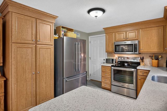 7 Bent Bluff Ln, Yarmouth, MA 02675