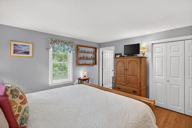 7 Bent Bluff Ln, Yarmouth, MA 02675
