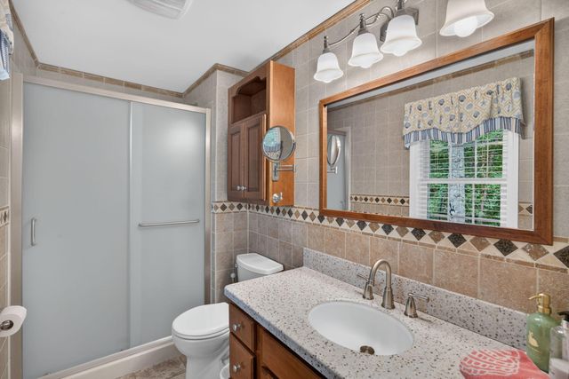 7 Bent Bluff Ln, Yarmouth, MA 02675