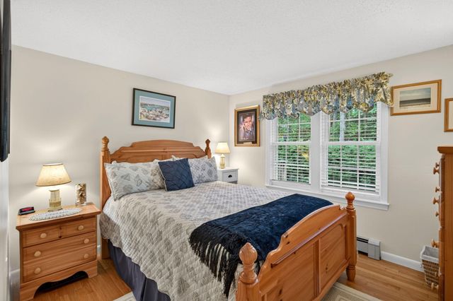 7 Bent Bluff Ln, Yarmouth, MA 02675
