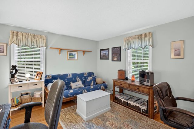 7 Bent Bluff Ln, Yarmouth, MA 02675