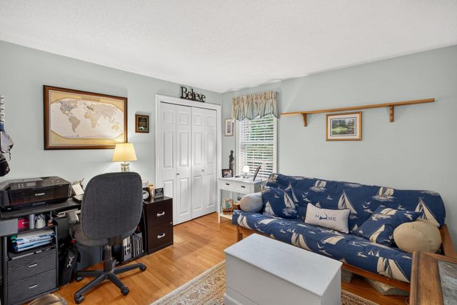 7 Bent Bluff Ln, Yarmouth, MA 02675