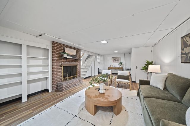 3496 Wicklow Road, Columbus, OH 43204