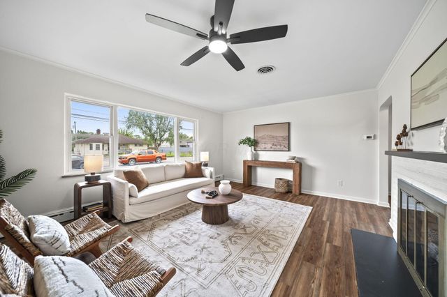 3496 Wicklow Road, Columbus, OH 43204