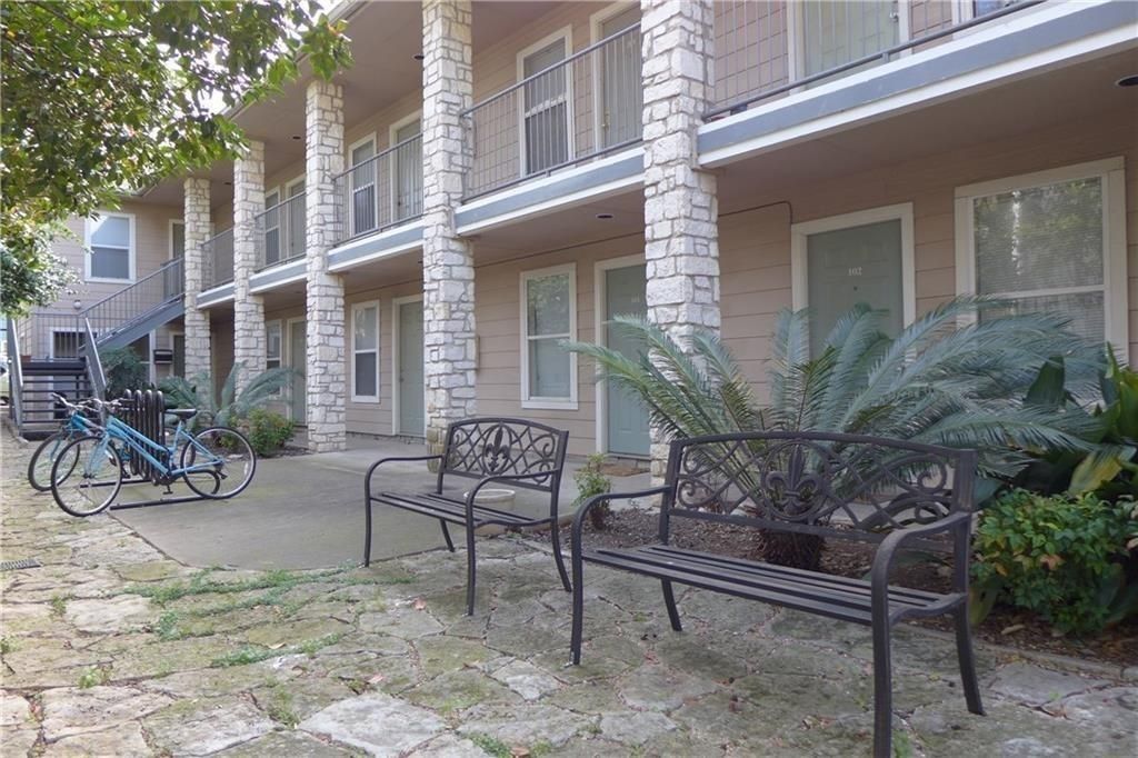 1907 Robbins PL 105, Austin, TX 78705