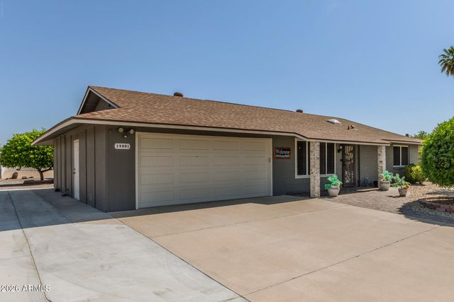 19801 N TURQUOISE HILLS Drive, Sun City, AZ 85373