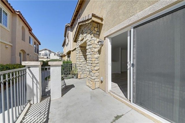 15611 Lasselle Street 21, Moreno Valley, CA 92551